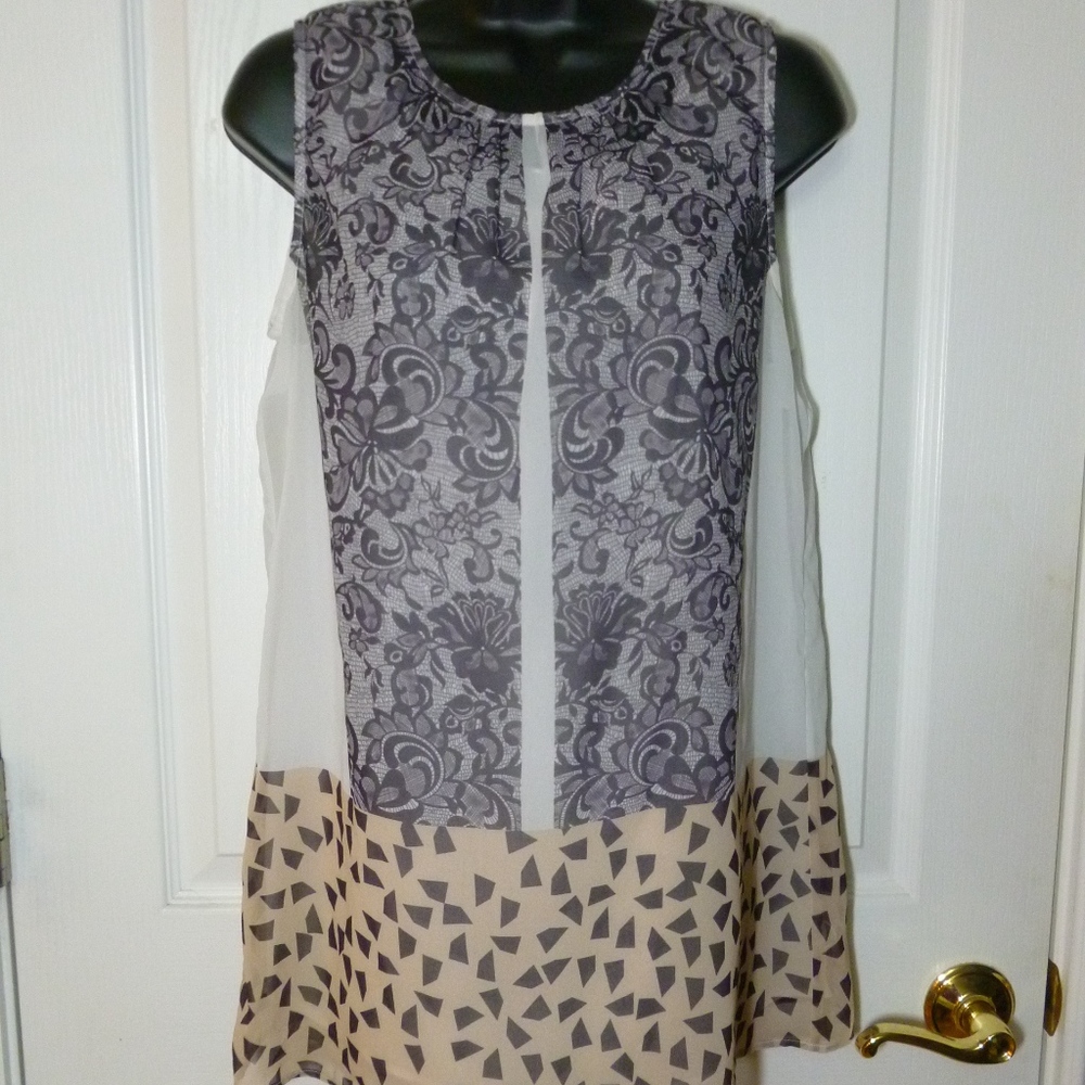 CAbi Rosewater & White Sleeveless Lined Blouse Size Small